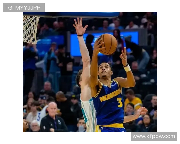 勇士队与黄蜂的激烈对决展现篮球魅力与团队精神的巅峰时刻